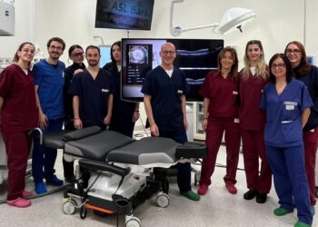 L’occhio perforato da una scheggia metallica. Ad un operaio edile di 60 anni salvata la vista grazie ad un intervento all’ ospedale di Putignano in Puglia.