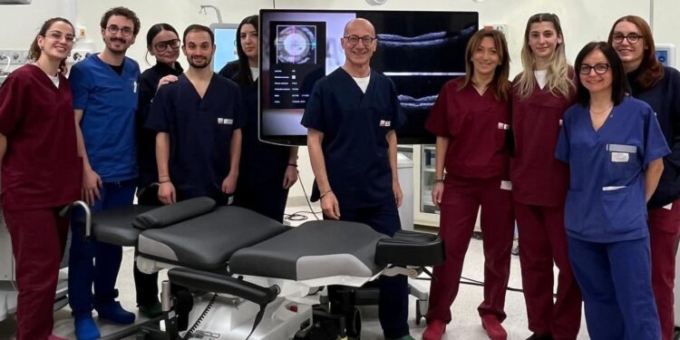 L’occhio perforato da una scheggia metallica. Ad un operaio edile di 60 anni salvata la vista grazie ad un intervento all’ ospedale di Putignano in Puglia.