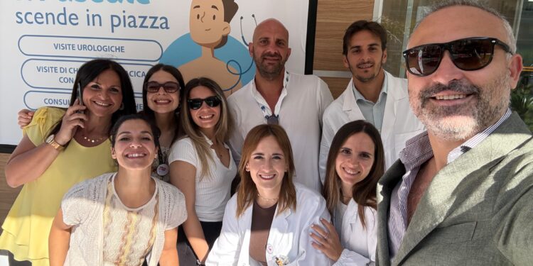 Il Pascale di Napoli scende in piazza, ultima tappa dedicata alla prevenzione urologica