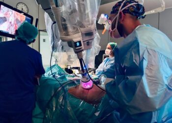 Al Policlinico di Bari la nuova frontiera del trapianto di rene robotico: primo intervento in Italia con accesso unico