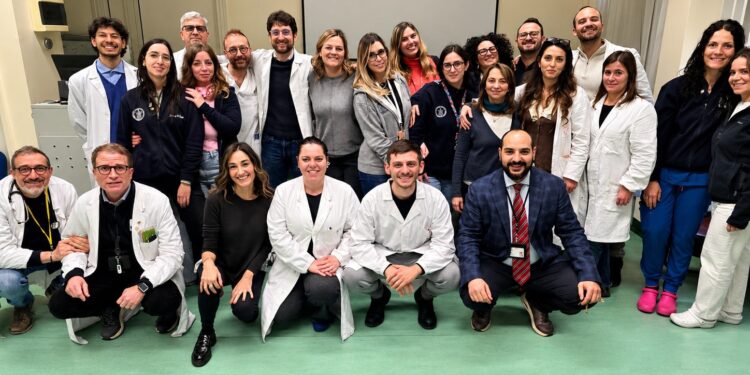 Presso l’Azienda Ospedaliera Universitaria Federico II di Napoli è stata eseguita con successo la prima terapia genica per l’emofilia B in Campania. 