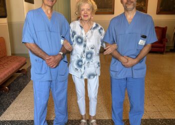 Due tumori, un unico intervento robotico per il trattamento simultaneo di colon e rene La sinergia tra Chirurgia e Urologia ha permesso di gestire con esito positivo un caso oncologico ad alta complessità