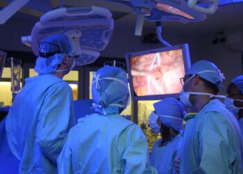 Tumori esofagei:  eseguita la prima esofagectomia totalmente robotica con Da Vinci presso l’ISMETT di Palermo
