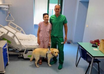 PER LA PRIMA VOLTA AL MONDO DONNA CIECA TORNA A VEDERE GRAZIE AD UN TRAPIANTO DI UNA PARTE DELLA RETINA E DEL SEGMENTO ANTERIORE DA UN OCCHIO ALL’ALTRO, PRESSO L’OSPEDALE MOLINETTE DI TORINO