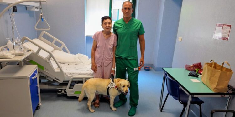 PER LA PRIMA VOLTA AL MONDO DONNA CIECA TORNA A VEDERE GRAZIE AD UN TRAPIANTO DI UNA PARTE DELLA RETINA E DEL SEGMENTO ANTERIORE DA UN OCCHIO ALL’ALTRO, PRESSO L’OSPEDALE MOLINETTE DI TORINO