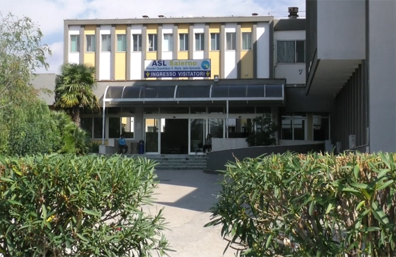 Ultimati in nottata i trasferimenti di tutti i pazienti dall’ospedale di Battipaglia a quelli di Eboli e Roccadaspide. Garantiti gli interventi programmati nei nosocomi di destinazione.