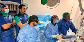Quando la complessità diventa squadra: complesso intervento cardiovascolare su un paziente ad altissimo rischio