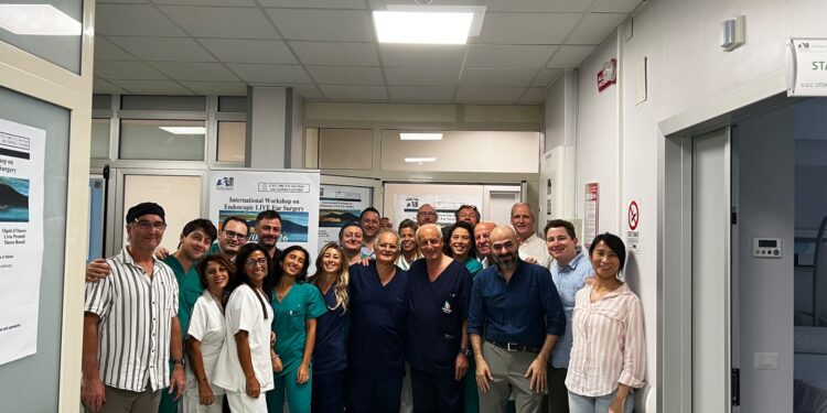L’Otorinolaringoiatria dell’Ospedale San Paolo di Nn paolo fa scuola nel mondo.International Workshop on Endoscopic Live Surgery con interventi in diretta in due sale operatorie.