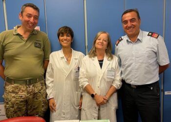 Prevenzione sui binari: visite senologiche gratuite a bordo dei treni verso SapriMese Rosa: l’oncologa Roberta Caputo del Pascale è partita stamattina da Napoli Piazza Garibaldi.