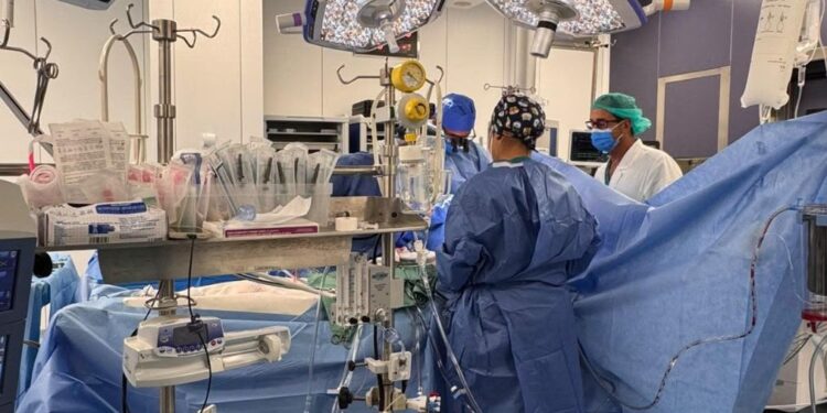 Nuovo trapianto di cuore salva un giovane paziente al Monaldi di Napoli.Subito operativo il nuovo reparto